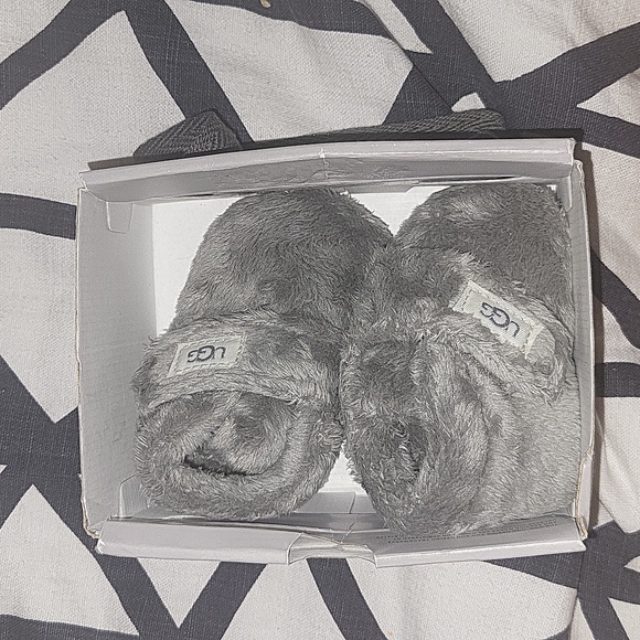 Ugg Booties Baby Grey Fur - Picture 5 of 5